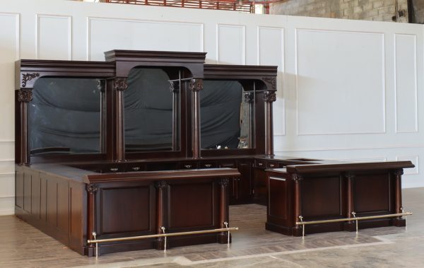 Edinburg Custom Mahogany Canopy English Pub Bar Classic Mahogany Furniture